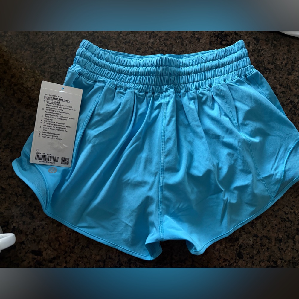 Size 6 NWT lululemon athletica Light Blue Athletic Shorts - Picture 3 of 3